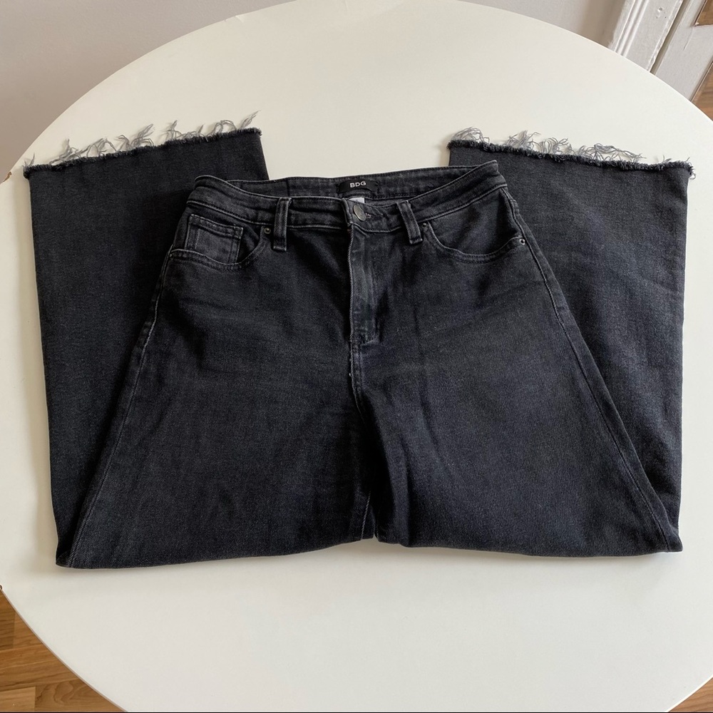 BDG Cropped Wide Leg Jean